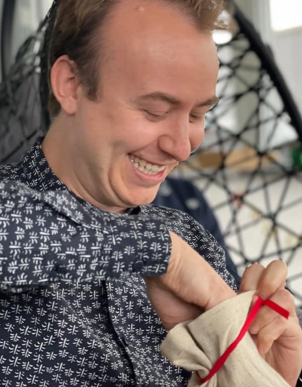 Robin Geschenk auspacken